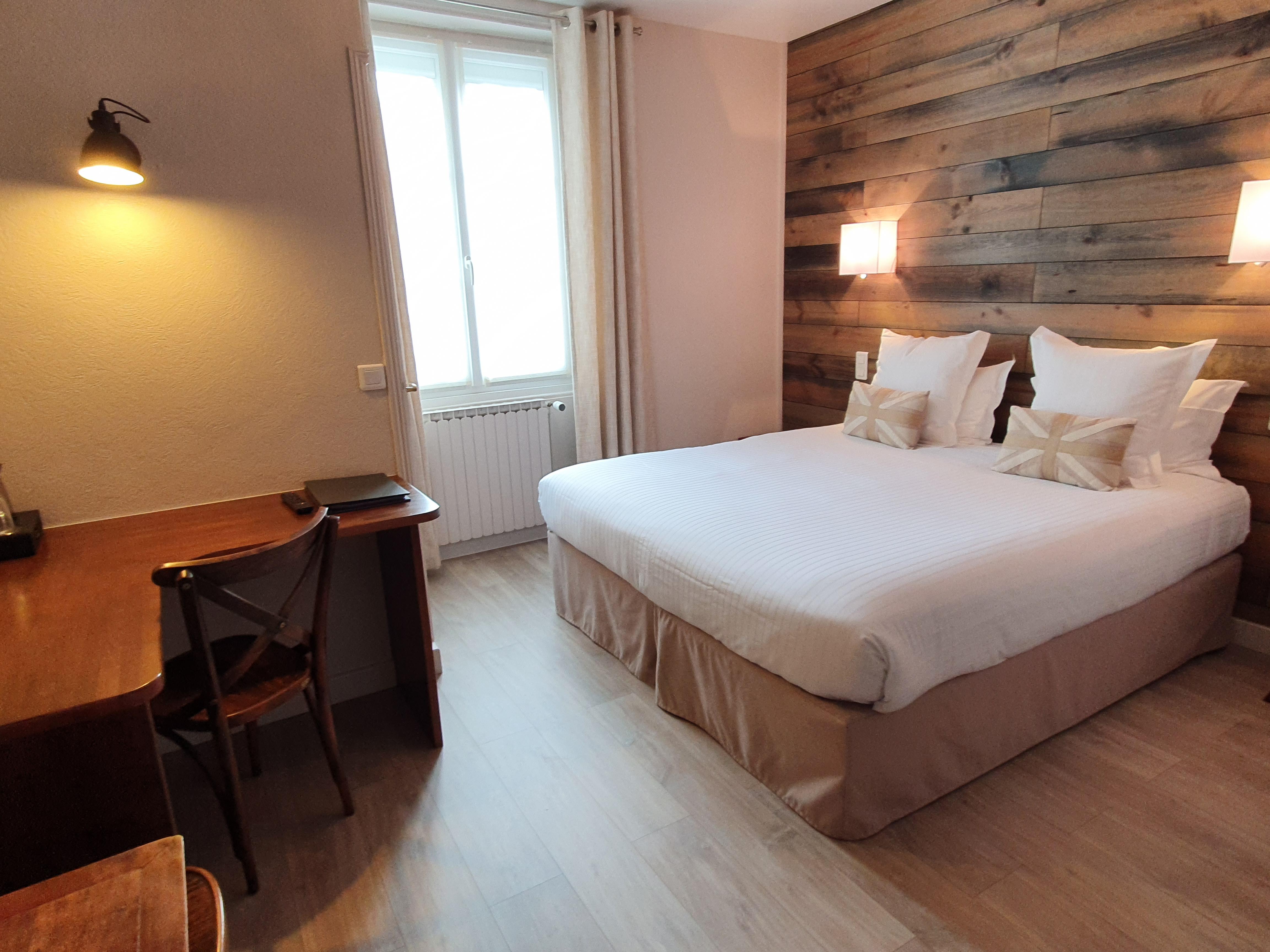 Logis La Closerie Hotel